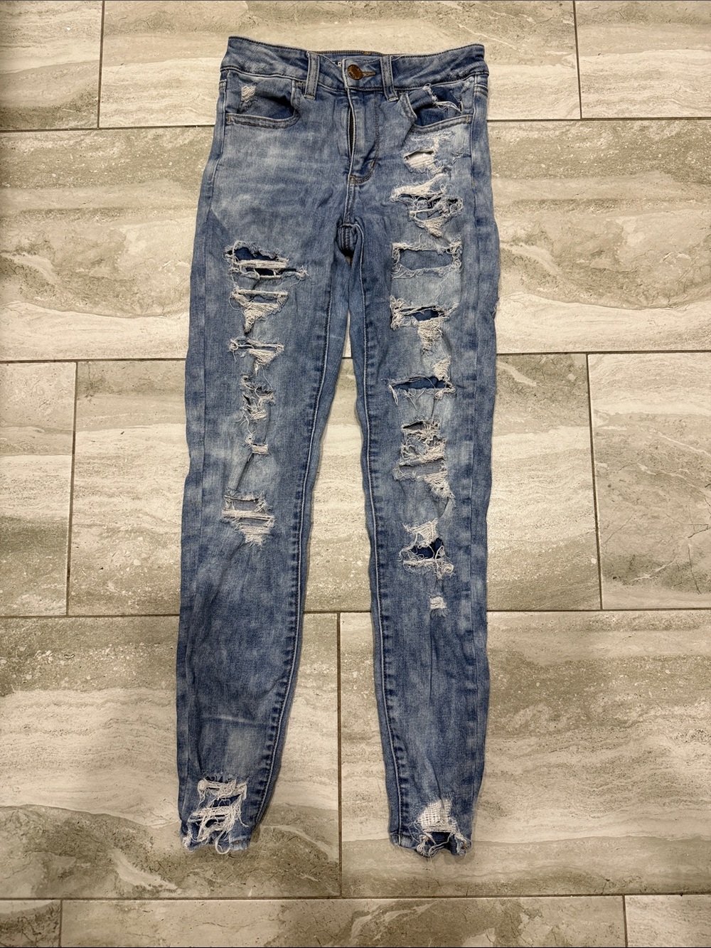 American Eagle Outfitters Light Blue Ripped Skinny Jeans